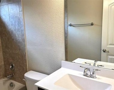 11504 Starlight Ranch Trail - Photo Thumbnail 18