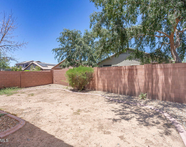6762 W Del Mar Lane - Photo Thumbnail 26
