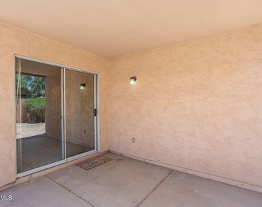 6762 W Del Mar Lane - Photo Thumbnail 25