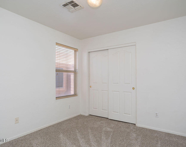 6762 W Del Mar Lane - Photo Thumbnail 21