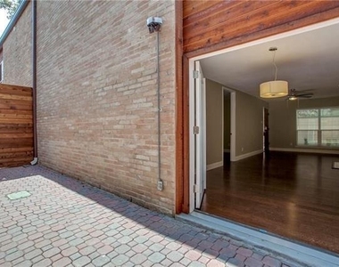 4035 Holland Avenue - Photo Thumbnail 5