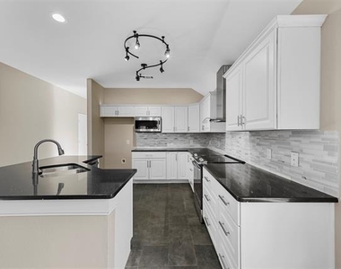 3805 San Lorenzo Drive - Photo Thumbnail 11
