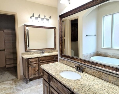 1208 Melcer Street - Photo Thumbnail 20