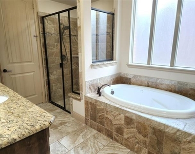 1208 Melcer Street - Photo Thumbnail 22