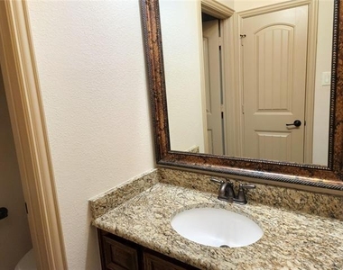 1208 Melcer Street - Photo Thumbnail 29