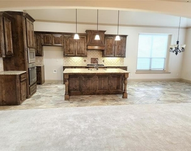 1208 Melcer Street - Photo Thumbnail 14