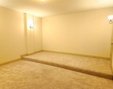 1208 Melcer Street - Photo Thumbnail 33