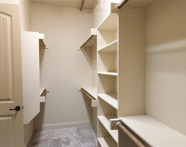 1208 Melcer Street - Photo Thumbnail 24
