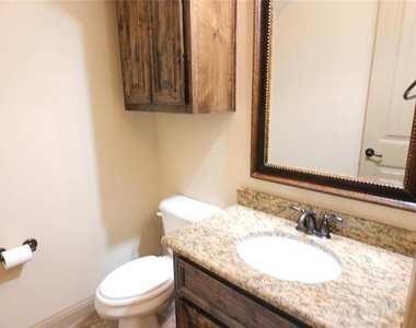 1208 Melcer Street - Photo Thumbnail 10