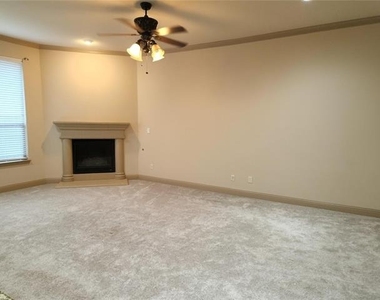1208 Melcer Street - Photo Thumbnail 11