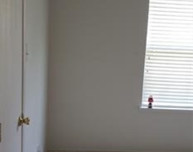 3713 Hermalinda Drive - Photo Thumbnail 7