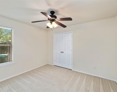 1200 Sierra Blanca Street - Photo Thumbnail 10