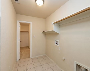 1200 Sierra Blanca Street - Photo Thumbnail 11