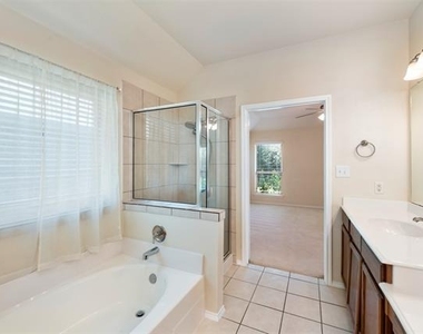 1200 Sierra Blanca Street - Photo Thumbnail 12