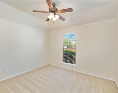 1200 Sierra Blanca Street - Photo Thumbnail 17