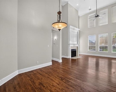 1145 Pedernales Trail - Photo Thumbnail 10