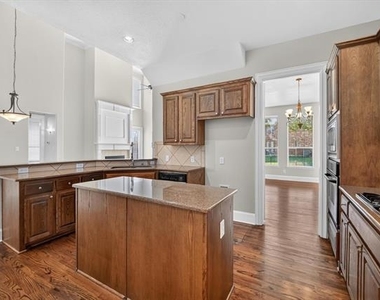 1145 Pedernales Trail - Photo Thumbnail 13