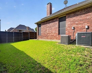 1145 Pedernales Trail - Photo Thumbnail 28