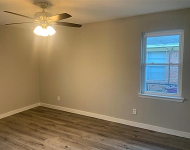 10004 Olmos Drive - Photo Thumbnail 19