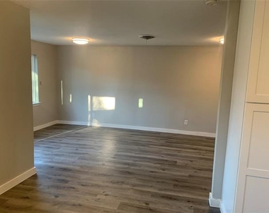 10004 Olmos Drive - Photo Thumbnail 6