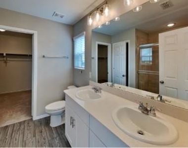 1139 Clear Dusk Lane - Photo Thumbnail 8