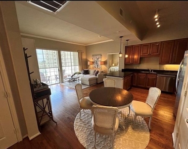 3225 Turtle Creek Boulevard - Photo Thumbnail 8
