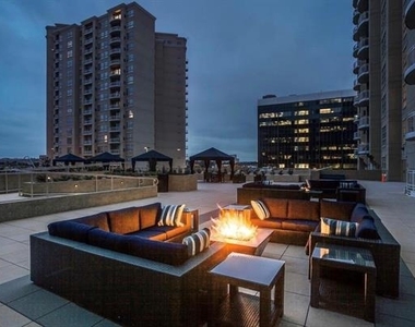 3225 Turtle Creek Boulevard - Photo Thumbnail 34