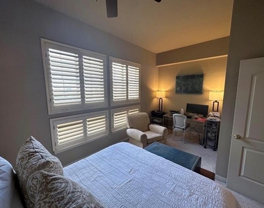 3225 Turtle Creek Boulevard - Photo Thumbnail 26