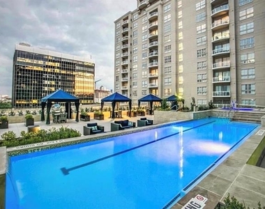 3225 Turtle Creek Boulevard - Photo Thumbnail 3