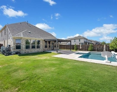 1812 Pecos Drive - Photo Thumbnail 33