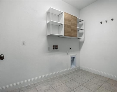 1812 Pecos Drive - Photo Thumbnail 31