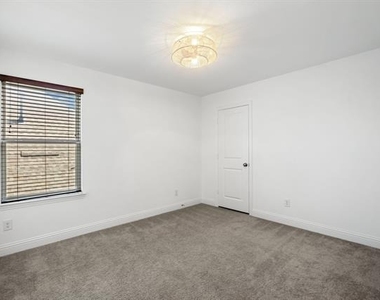 1812 Pecos Drive - Photo Thumbnail 26
