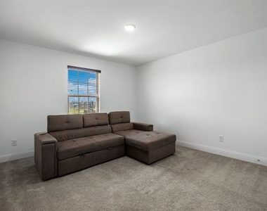 1812 Pecos Drive - Photo Thumbnail 24