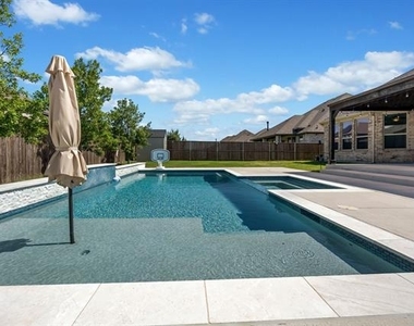 1812 Pecos Drive - Photo Thumbnail 38