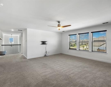 1812 Pecos Drive - Photo Thumbnail 23
