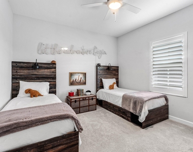 981 Castaway Court - Photo Thumbnail 29