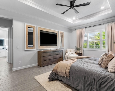 981 Castaway Court - Photo Thumbnail 21