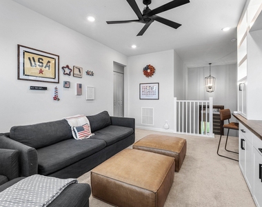 981 Castaway Court - Photo Thumbnail 32