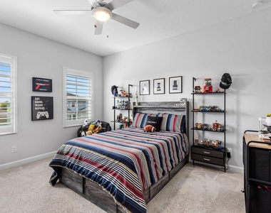 981 Castaway Court - Photo Thumbnail 30