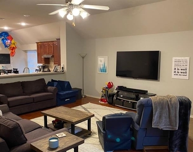 5827 Silver Sage Lane - Photo Thumbnail 10