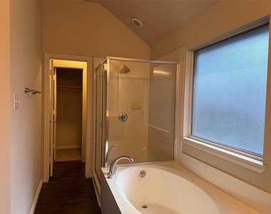 5827 Silver Sage Lane - Photo Thumbnail 24