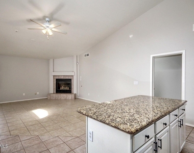 12715 W Cambridge Avenue - Photo Thumbnail 12