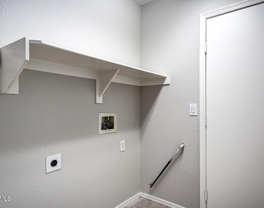 12715 W Cambridge Avenue - Photo Thumbnail 23