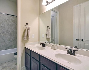 3119 Appalachian Lane - Photo Thumbnail 12