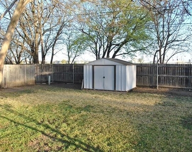720 Ash Street - Photo Thumbnail 8