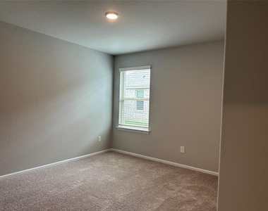 1416 Avalon Court - Photo Thumbnail 8