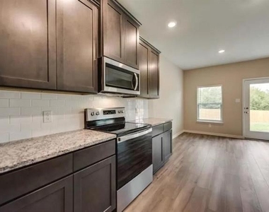 309 Honeysuckle Lane - Photo Thumbnail 3
