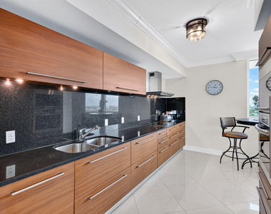 101 S Fort Lauderdale Beach Boulevard - Photo Thumbnail 6
