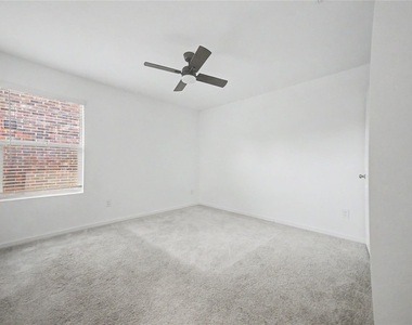 237 Ashbrook Street - Photo Thumbnail 12
