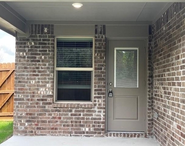 333 Wildrose Circle - Photo Thumbnail 14